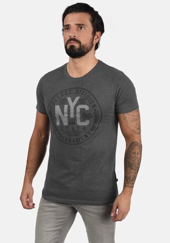 T-Shirt 'York' !Solid en gris : devant
