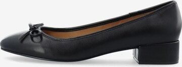 Ballerina 'Cindy' di Bianco in nero: frontale