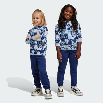 ADIDAS SPORTSWEAR Trainingspak 'Adidas x Disney Mickey Mouse' in Blauw: voorkant