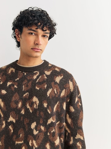 Pulover de la Next pe negru