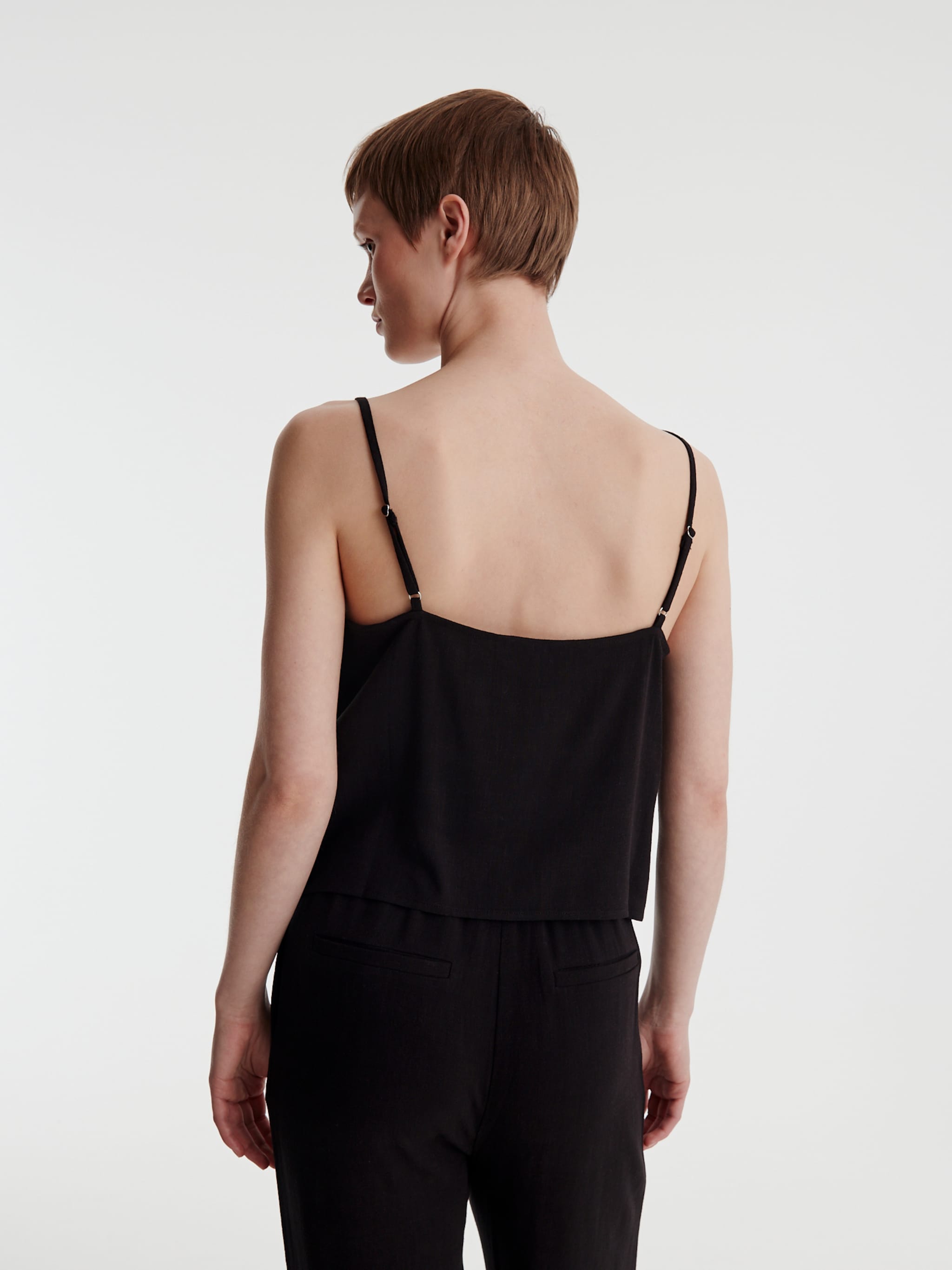 EDITED Produits Haut 'NIKKI' noir