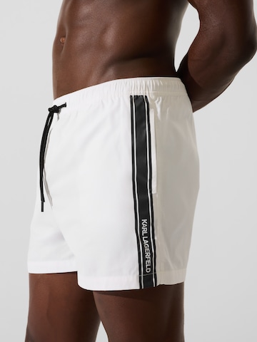Karl Lagerfeld Σορτσάκι-μαγιό σε λευκό