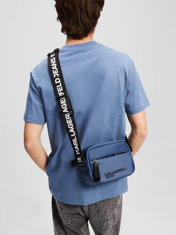 KARL LAGERFELD JEANS Skuldertaske i blå