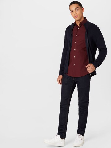 Coupe slim Chemise 'HANK' BOSS Black en rouge