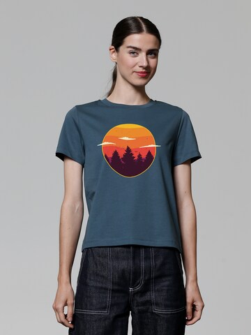 Watapparel T-Shirt ' Sunset forest ' in Blau: Vorderseite