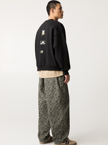 Pull&Bear Sweatshirt i svart