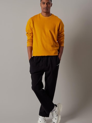 OWN Off With Nature - Sudadera 'Felpa Felpata Girocollo' en marrón