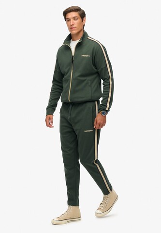 Superdry Tapered Broek in Groen