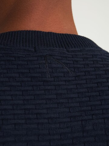Pull-over CHASIN' en bleu