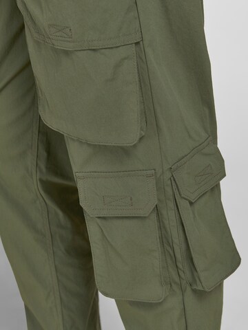 Effilé Pantalon cargo JACK & JONES en vert