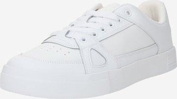 Sneaker low 'Derek' de la Tommy Jeans pe alb: față