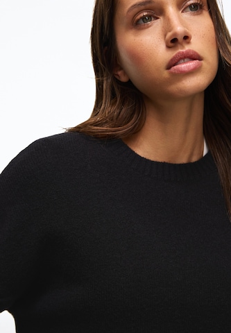 Bershka Pulóver - fekete