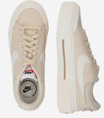 Nike Sportswear Sneaker low 'Court Legacy Lift' i beige