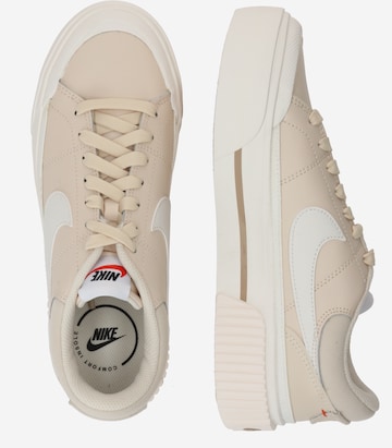 Nike Sportswear Sneakers laag 'Court Legacy Lift' in Beige