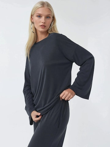 Busem Shirt in Grijs