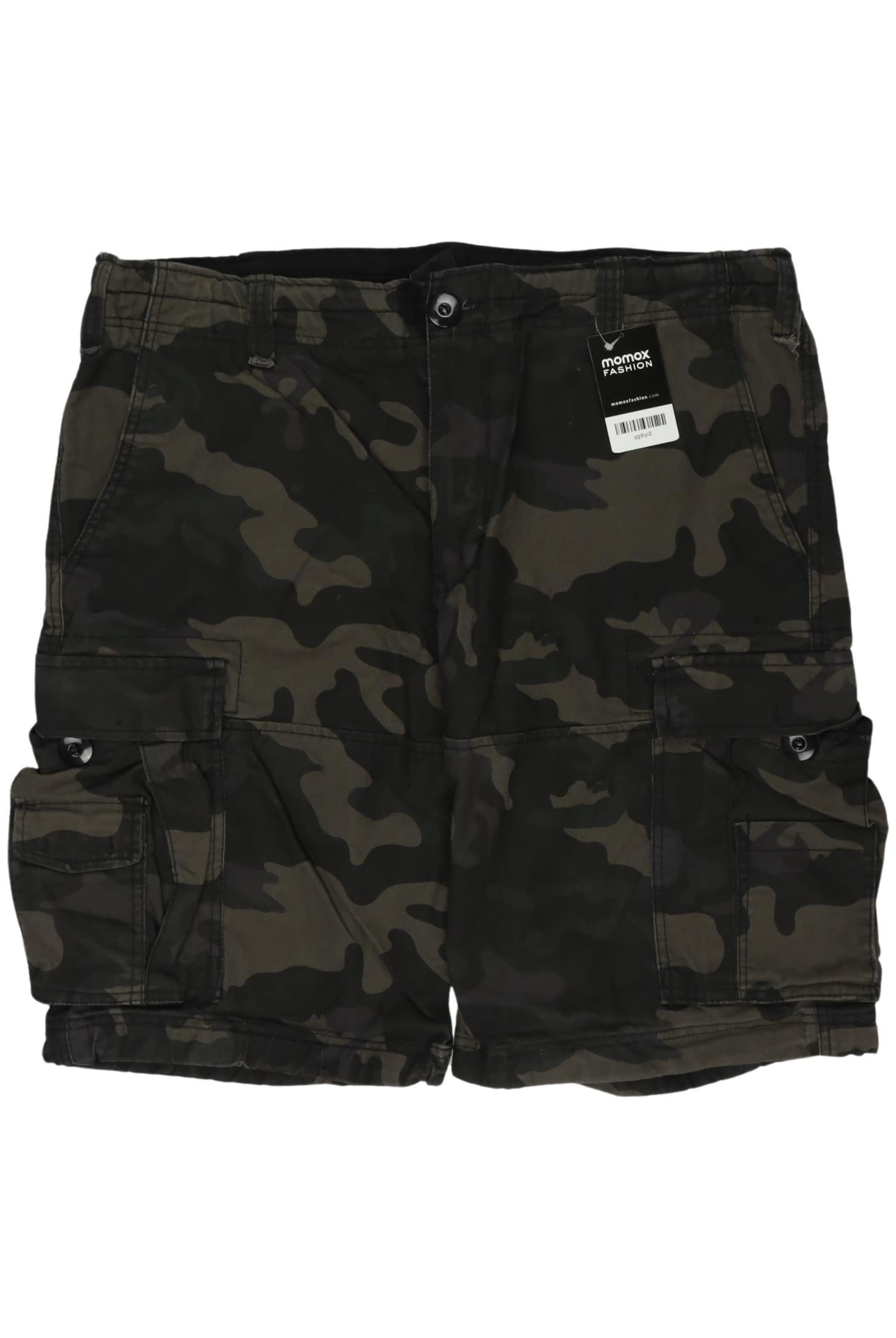 Brandit Shorts in 40 in Green: front