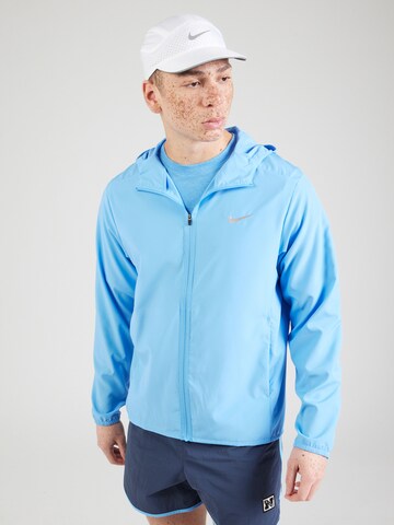NIKE Спортивная куртка 'FORM' в Синий: спереди