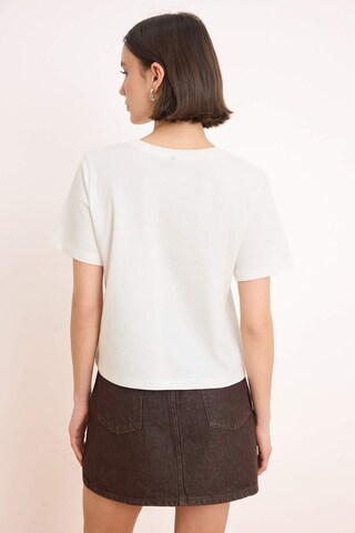 T-shirt Trendyol en blanc