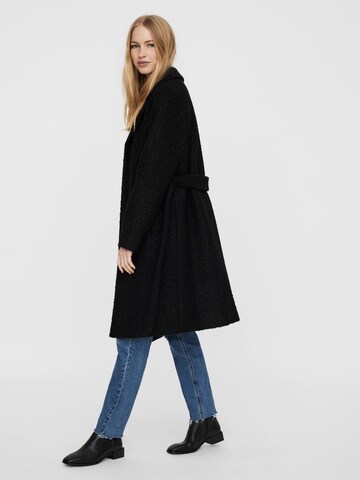 VERO MODA Between-Seasons Coat 'Twirlisia' in Black