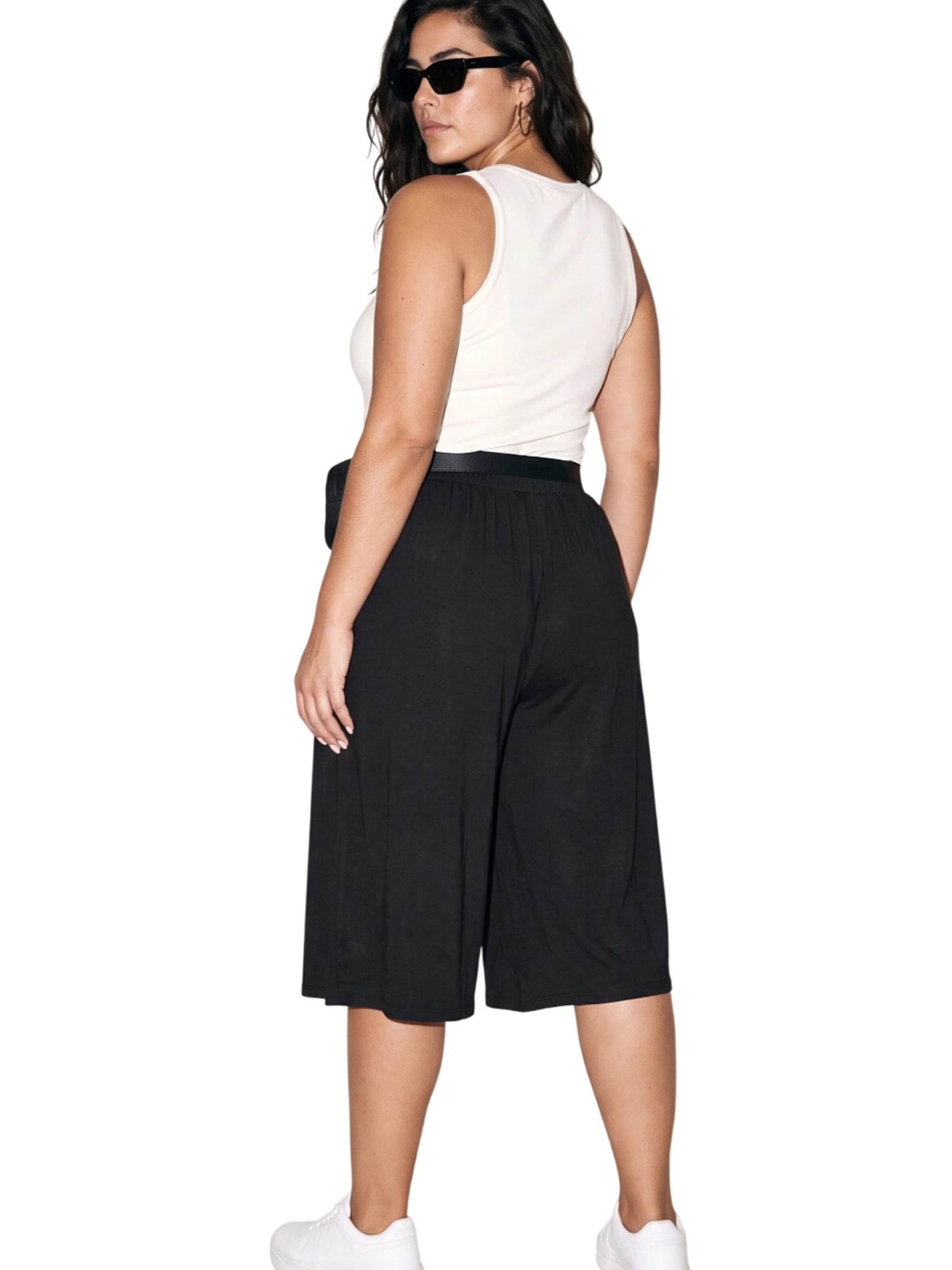 Shape Of You Regular Hose‌‌‌‌ in Schwarz