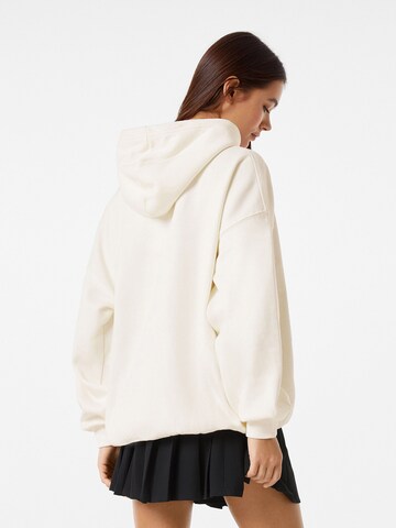 Sweat-shirt Bershka en blanc