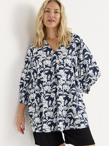 Cellbes of Sweden Tunic in Blue: front