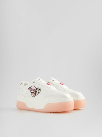 Sneaker bassa di Bershka in bianco