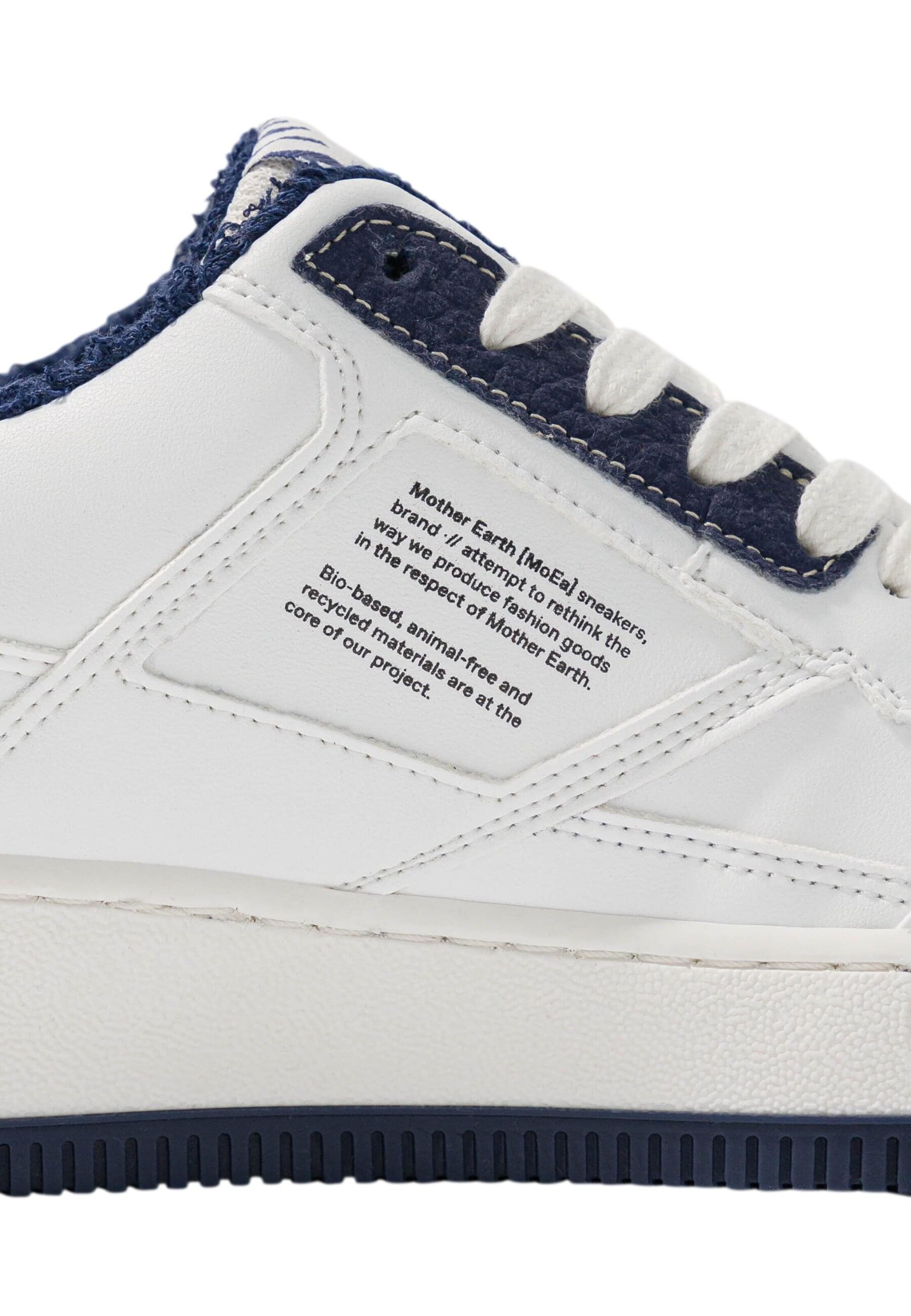 Sneaker bassa 'Gen1' di MoEa in bianco