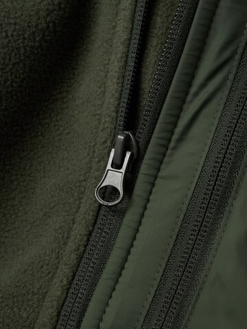 Jachetă  fleece 'MOVE 03' de la NAME IT pe verde