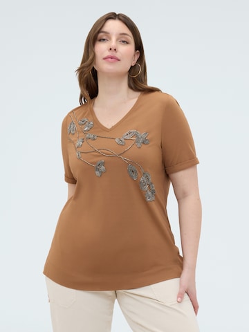 T-shirt Fiorella Rubino en marron : devant