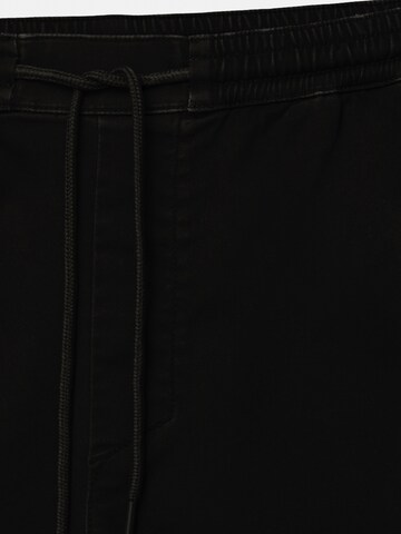 Pull&Bearregular Hlače - crna boja