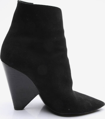 Saint Laurent Dress Boots in 37 in Black: front