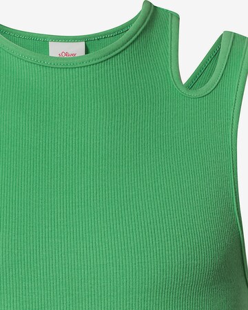 Top di s.Oliver in verde