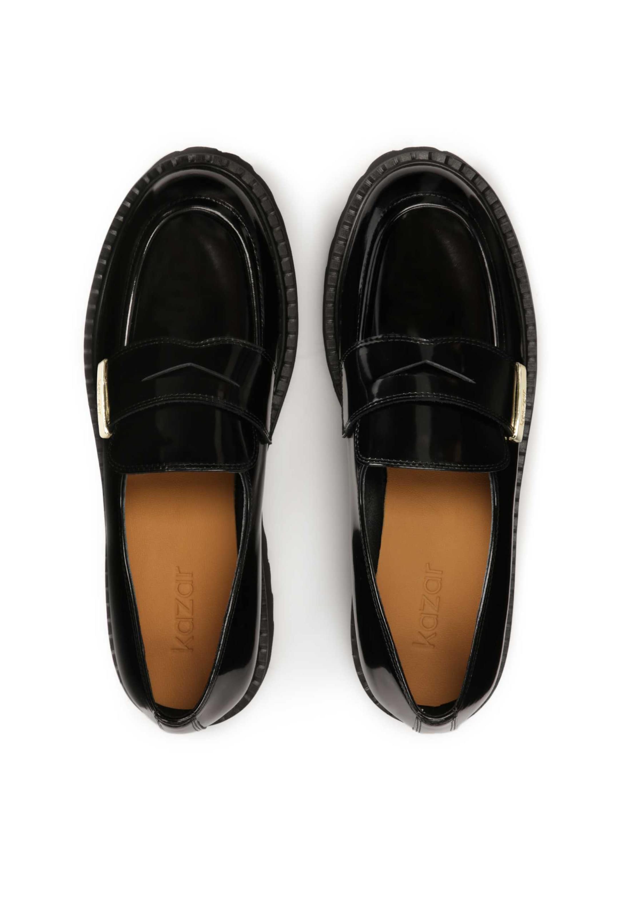 melns Kazar Iešļūcenes