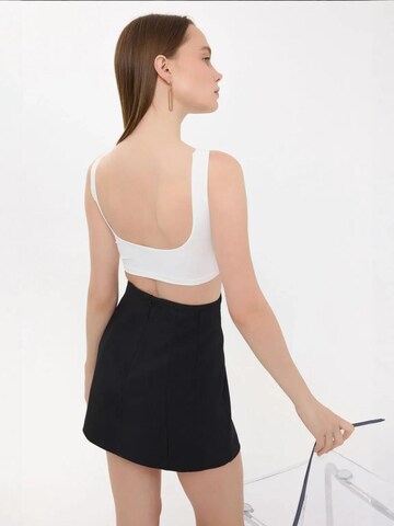 Top di Hiccup in bianco