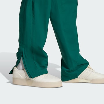 ADIDAS ORIGINALS Обычный Штаны в Зеленый