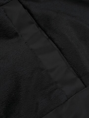 Youthup Winter Jacket in Black