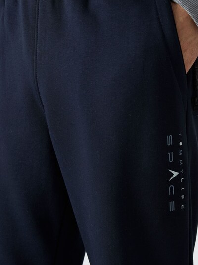 Tommy Life Tracksuit in L in Navy / Grey / White, Item view