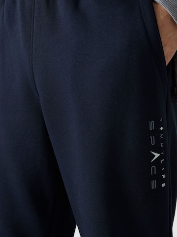 Completo per l'allenamento di Tommy Life in blu