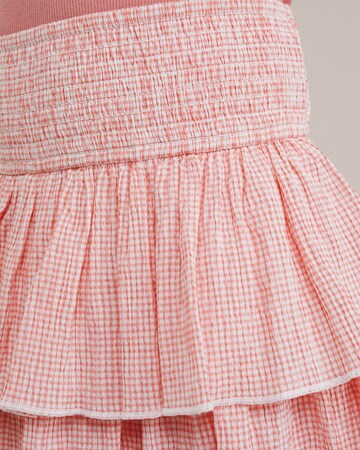 Gonna 'Meisjes' di WE Fashion in rosa