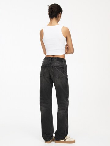 Pull&Bear Normalny krój Jeansy w kolorze czarny