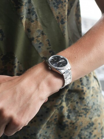 CASIO Analog Watch in Silver