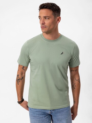 Tricou de la Moxx Paris pe verde