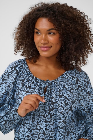 KAFFE CURVE Bluse i blå
