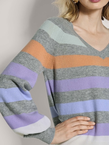 MADELEINE Trui in Grijs