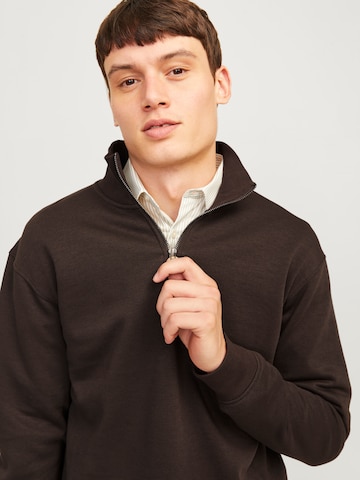 JACK & JONES Sweatshirt 'JJEBradley' i brun