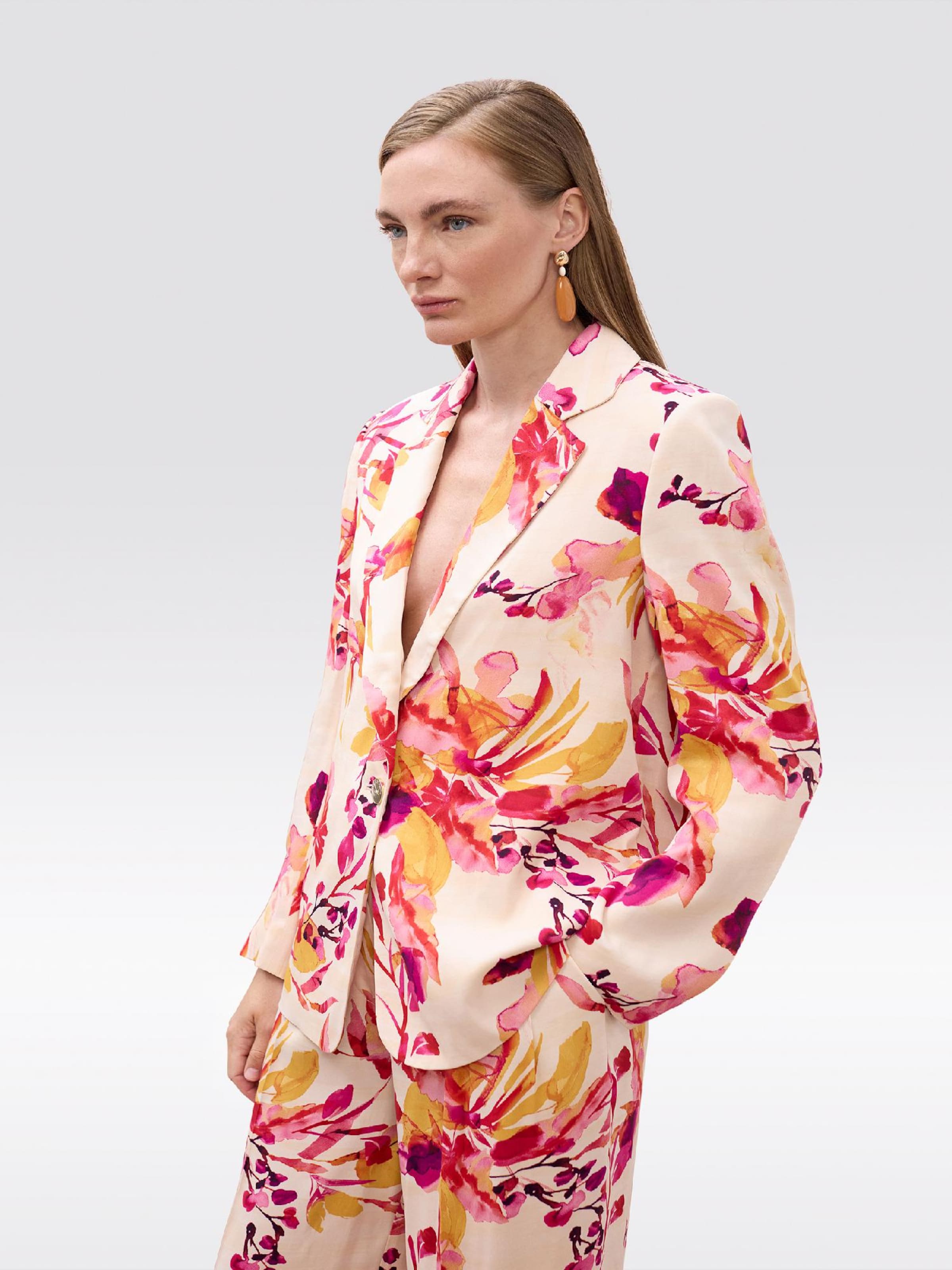 Lola Casademunt Blazer in Mischfarben: Vorderseite