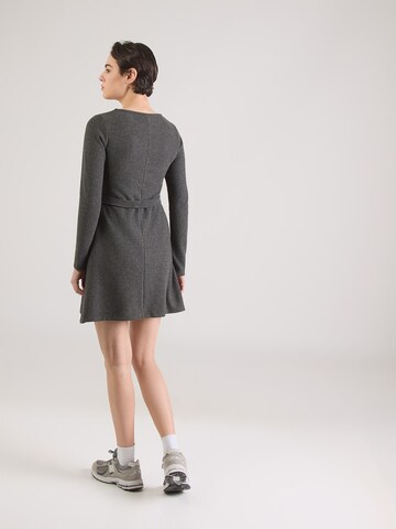 ABOUT YOU Gebreide jurk 'Manja' in Grijs
