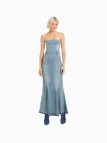 Bershka Kleid in Blau