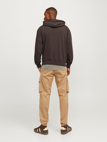Felpa 'JJECharge' di JACK & JONES in marrone